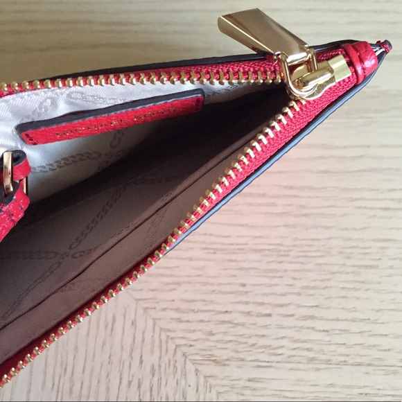 Michael Kors Crimson Leather Coin Purse Wristlet - Picture 6 of 8